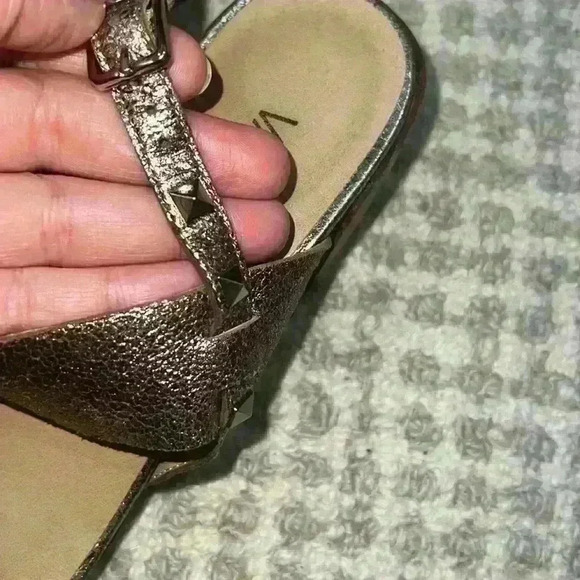 VANELi Chimba Open-toe Wide- Strap Silver Sandals- 7 1/2 - Picture 4 of 10